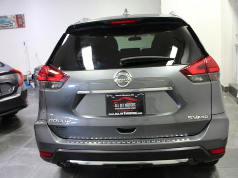 Used 2017 Nissan Rogue SV w/ SV Premium Package AWD/4WD image 5