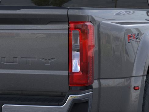 New 2026 Ford F350 4x4 Regular Cab DRW Super Duty image 21