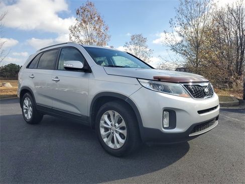 Used 2015 Kia Sorento EX image 3