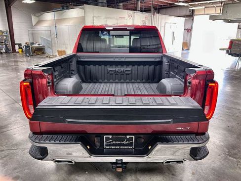 Used 2024 GMC Sierra 1500 SLT AWD/4WD image 28