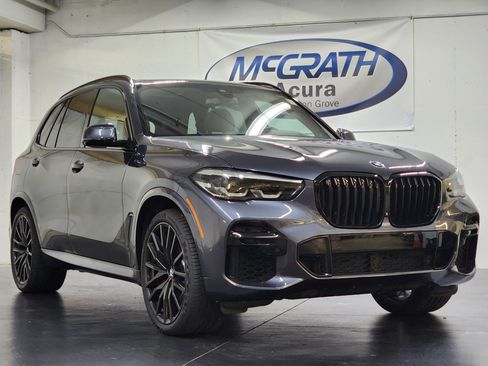 Used 2022 BMW X5 M50i w/ Premium Package AWD/4WD image 2