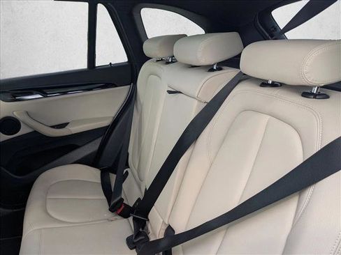 Used 2022 BMW X1 sDrive28i image 17