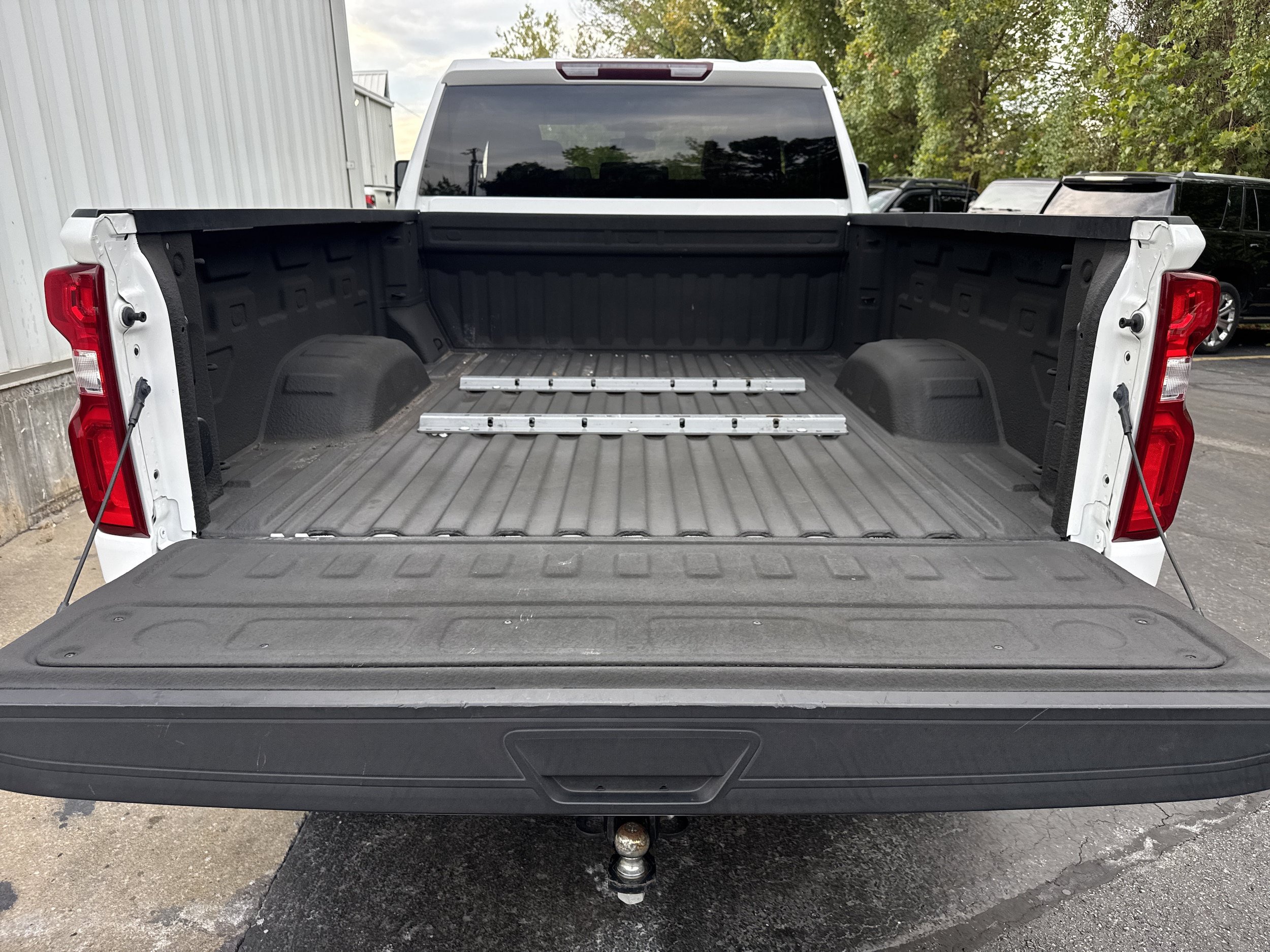 Used 2021 Chevrolet Silverado 2500 Custom w/ Custom Value Package AWD/4WD image 11