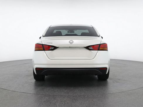 Used 2025 Nissan Altima 2.5 SV FWD image 7
