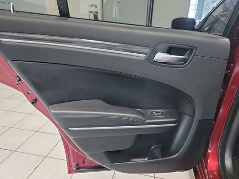 Used 2019 Chrysler 300 Touring w/ Driver Convenience Group RWD image 25