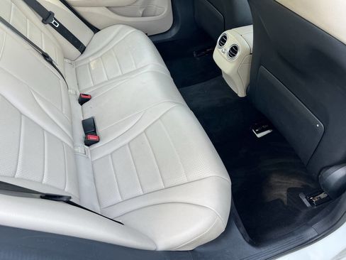 Used 2017 Mercedes-Benz C 300 Sedan image 11