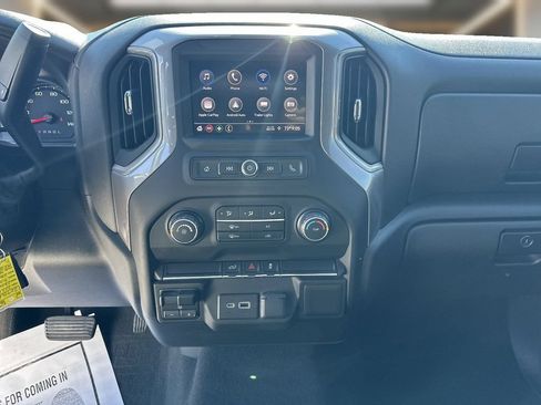 Used 2021 Chevrolet Silverado 2500 Custom w/ Custom Value Package AWD/4WD image 17