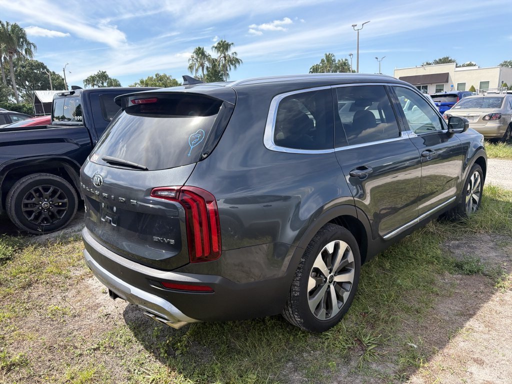 Used 2021 Kia Telluride EX w/ EX Premium Package FWD image 6