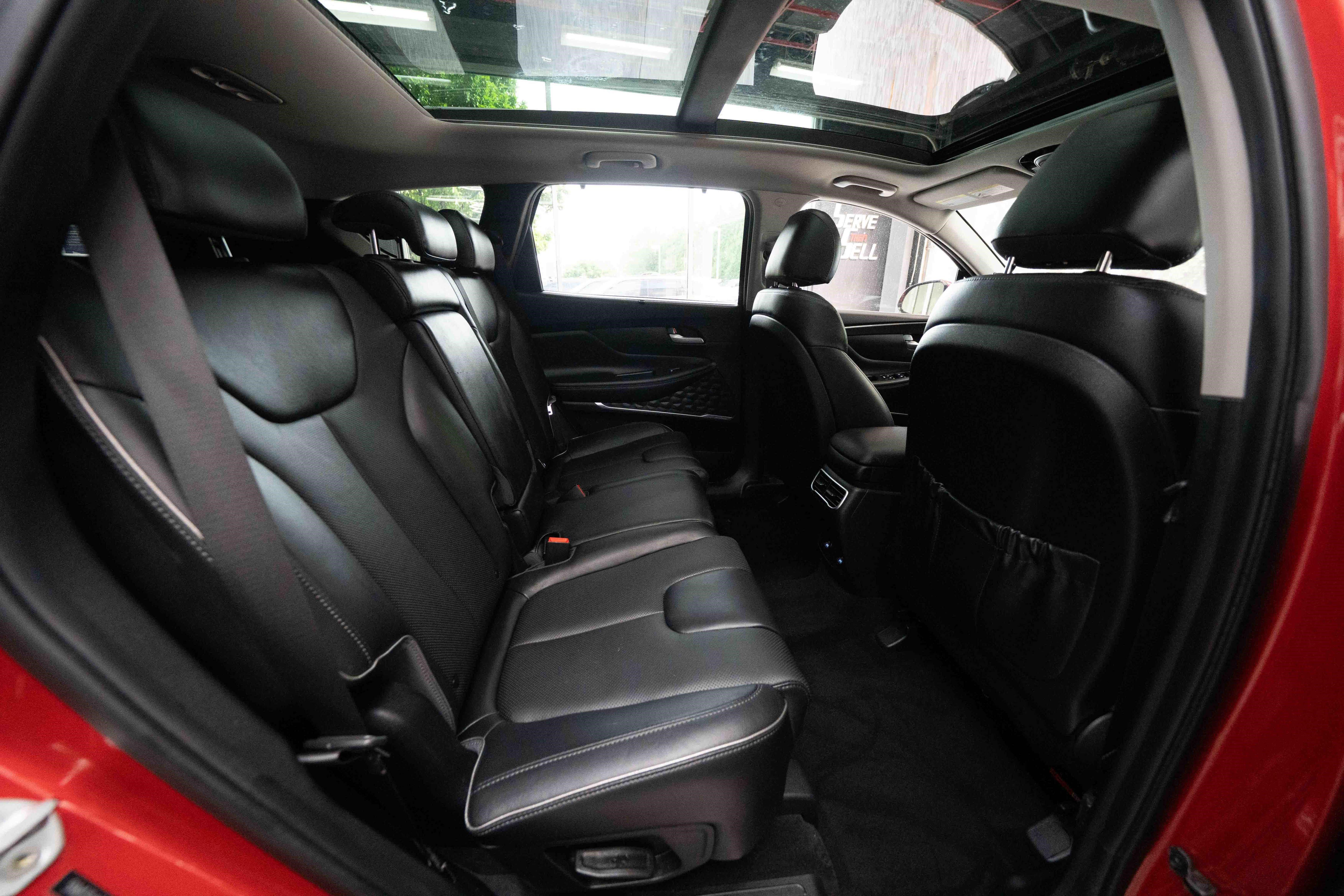 Used 2022 Hyundai Santa Fe SEL w/ Convenience + Premium Package AWD/4WD image 25