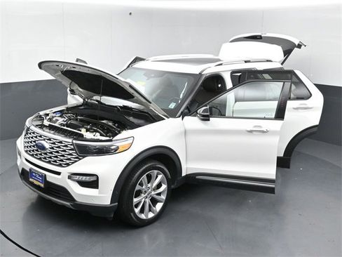 Certified 2022 Ford Explorer Platinum w/ Equipment Group 601A image 55