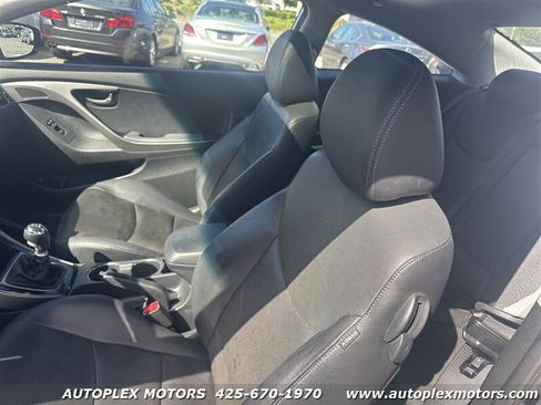 Used 2013 Hyundai Elantra SE image 23