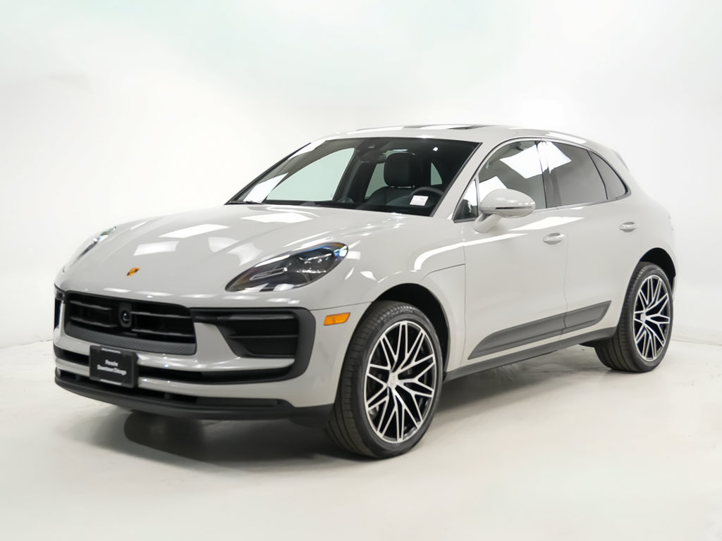 Used 2026 Porsche Macan AWD/4WD image 1