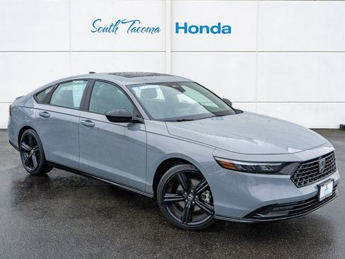 Used 2024 Honda Accord Sport image 2