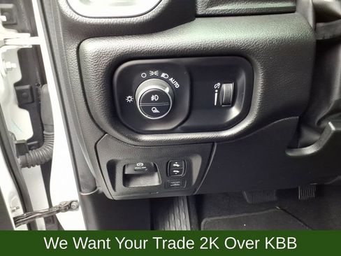 Used 2025 RAM 1500 Big Horn AWD/4WD image 16