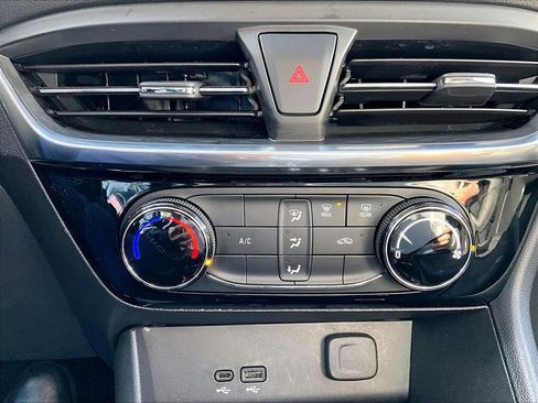 Used 2024 Buick Encore GX Sport Touring image 25