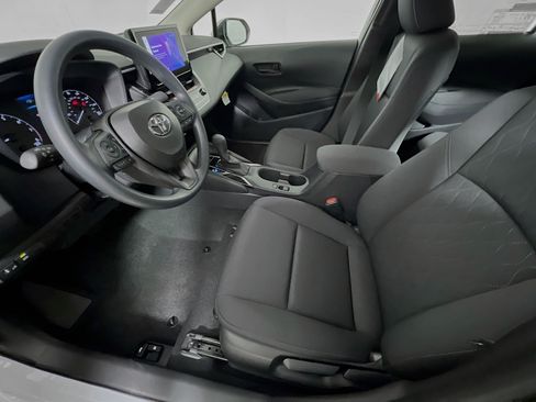 Used 2025 Toyota Corolla LE FWD image 15