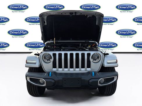 Used 2023 Jeep Wrangler Unlimited Sahara w/ Cold Weather Group AWD/4WD image 33