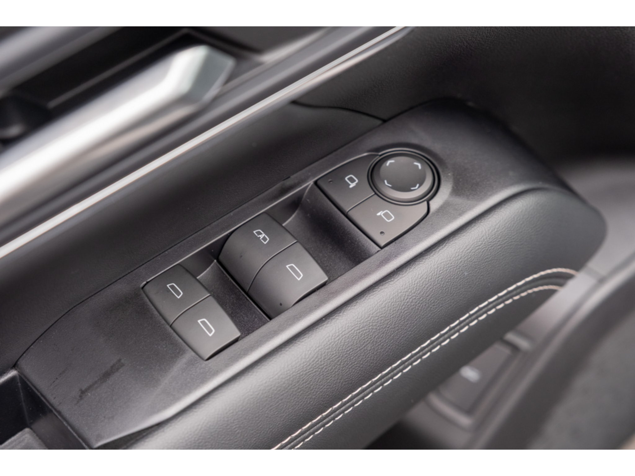 New 2027 GMC Terrain Elevation w/ Elevation Premium Package FWD image 14