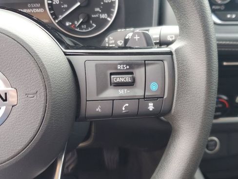 Used 2021 Nissan Rogue SV image 21