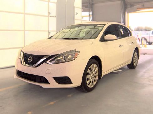 Used 2018 Nissan Sentra S FWD image 1