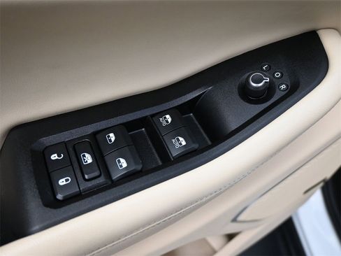 Used 2022 Jeep Grand Cherokee L Limited image 4