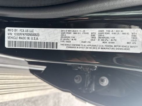 Certified 2025 RAM 1500 Tungsten w/ Off Road Group AWD/4WD image 36