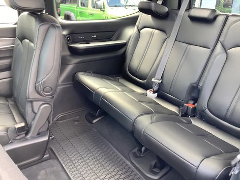 New 2026 Jeep Grand Wagoneer 4WD image 8