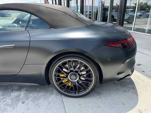 New 2025 Mercedes-Benz SL 63 AMG 4MATIC image 5