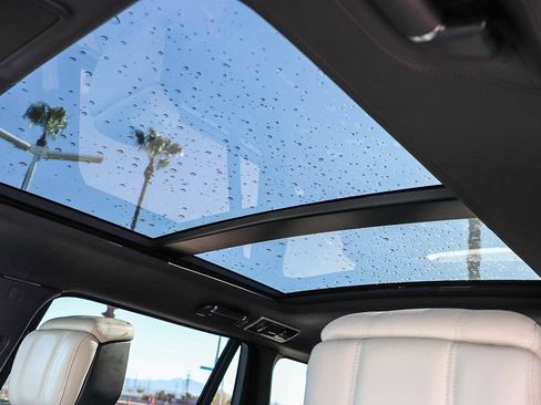 Used 2021 Land Rover Range Rover Long Wheelbase Autobiography image 29