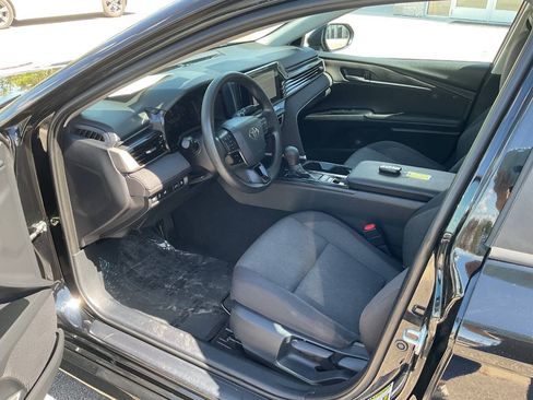 Used 2025 Toyota Camry LE FWD image 14