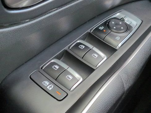 Used 2025 Kia Sorento S FWD image 22