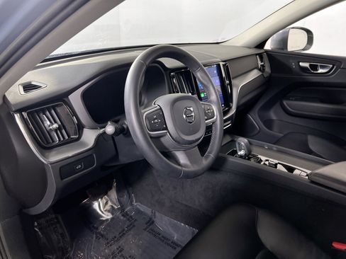Used 2023 Volvo XC60 B5 Core w/ Climate Package image 9
