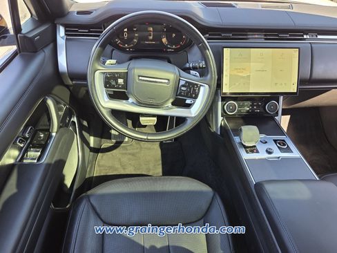 Used 2023 Land Rover Range Rover SE image 11