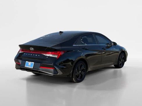 New 2026 Hyundai Elantra SEL Sport Premium image 5