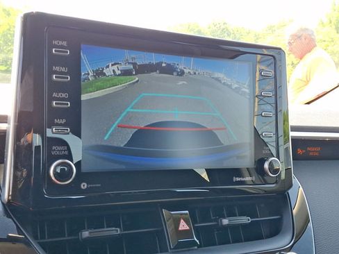 Used 2021 Toyota Corolla LE w/ Carpet Mat Package (TMS) FWD image 16