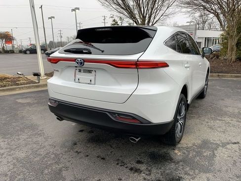 Used 2023 Toyota Venza LE image 8