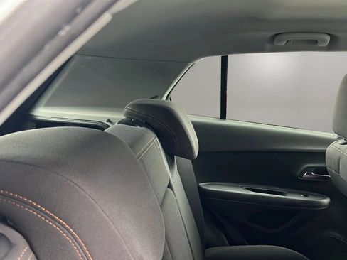 Used 2019 Chevrolet Trax LS image 26