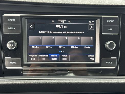 Used 2024 Volkswagen Jetta SE image 18