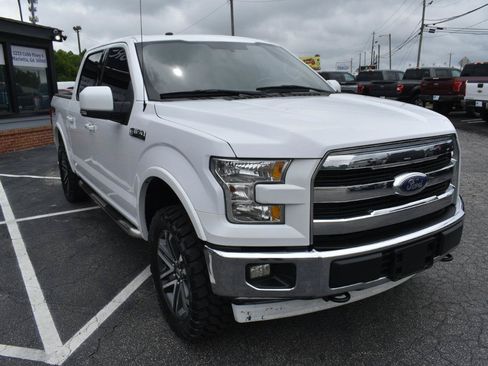 Used 2017 Ford F150 Lariat w/ Equipment Group 501A Mid AWD/4WD image 4