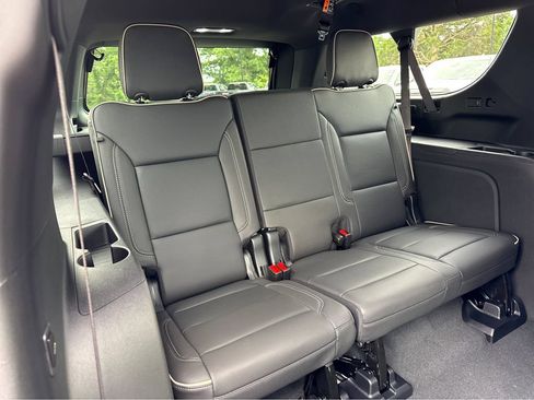 New 2026 GMC Yukon XL Elevation w/ LPO, Get Active Package AWD/4WD image 7