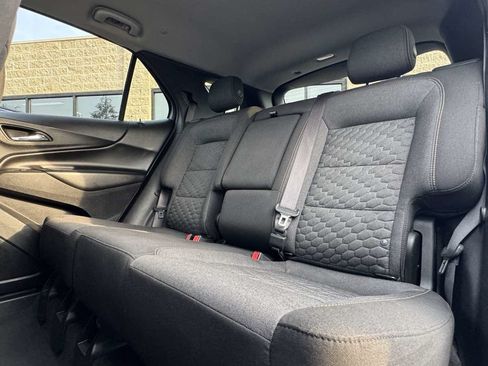 Used 2018 Chevrolet Equinox LT FWD image 40