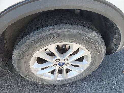 Used 2020 Ford Escape SE FWD image 15