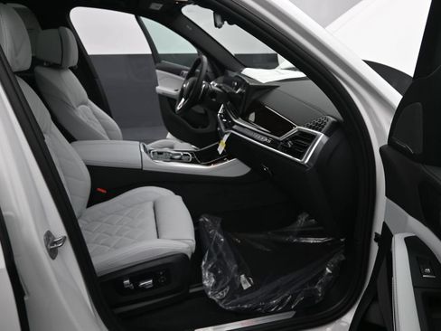 New 2026 BMW X5 sDrive40i w/ Climate Comfort Package RWD image 26