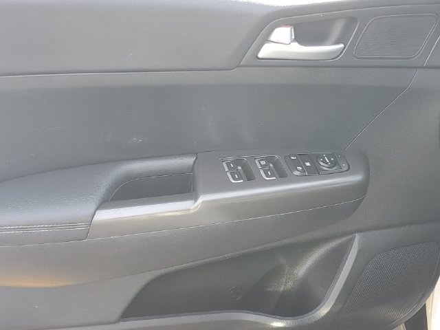 Used 2021 Kia Sportage LX FWD image 14