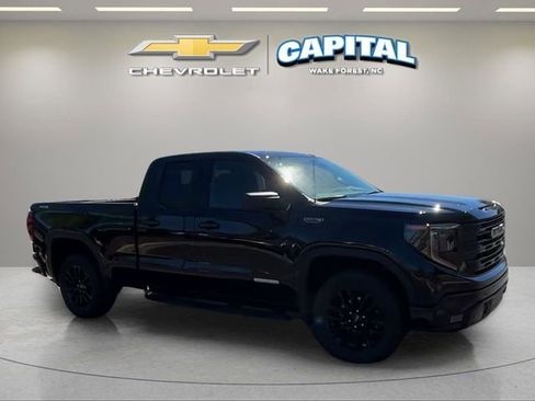 Used 2025 GMC Sierra 1500 Elevation image 7
