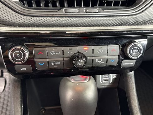 Used 2024 Jeep Compass Trailhawk image 28