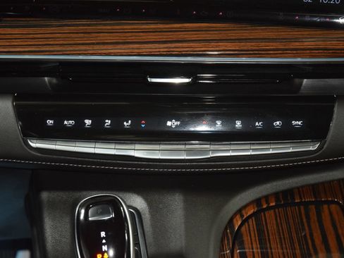 Used 2024 Cadillac Escalade ESV Premium Luxury w/ LPO, Floor Liner Package AWD/4WD image 34