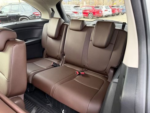 Certified 2026 Honda Odyssey Touring image 16
