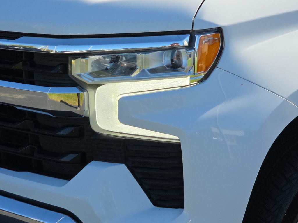 Used 2022 Chevrolet Silverado 1500 LT AWD/4WD image 26