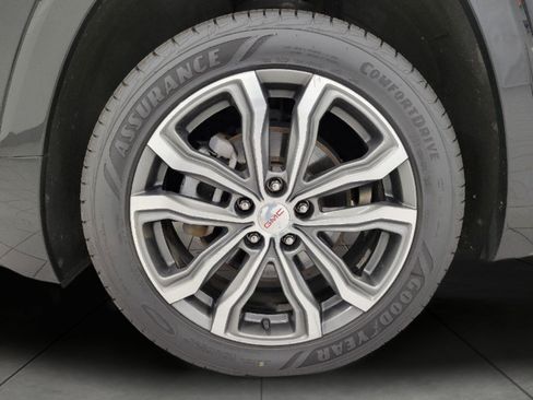 Used 2019 GMC Terrain Denali w/ LPO, Floor Liner Package AWD/4WD image 3